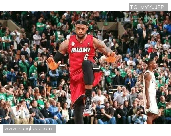 十大球星招牌动作足球技巧全解析 精妙绝伦的足球绝技大赏