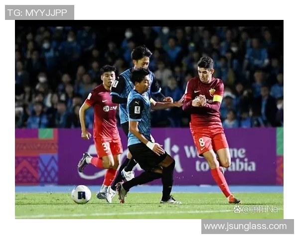 中国顶级足球球星的崛起与未来发展：从国内联赛到国际赛场的荣耀之路